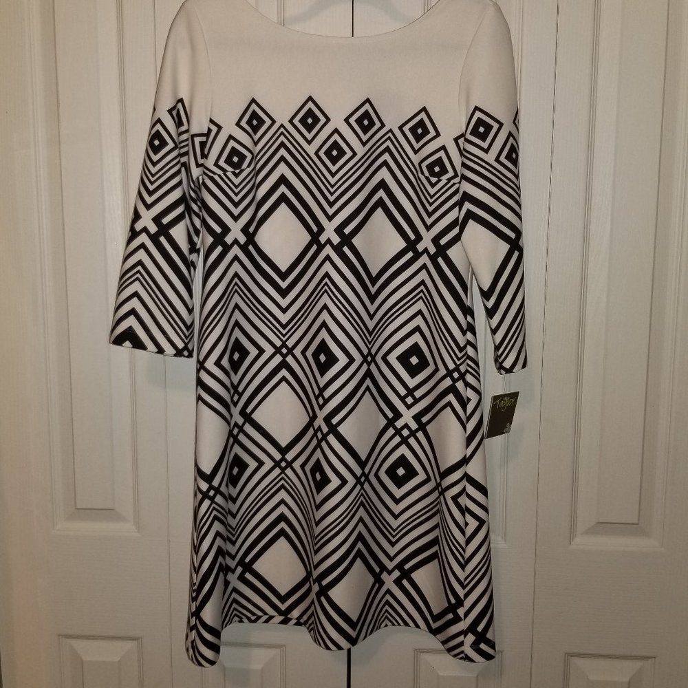 Taylor Off White & Black Geometric Print Tunic